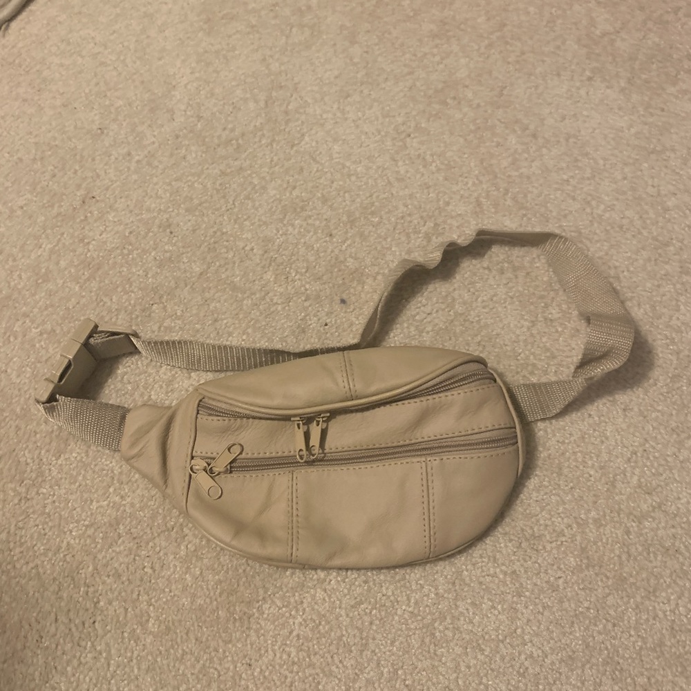 ❗️FREE w/ any purchase ❗️Adjustable Crossbody Belt Bag